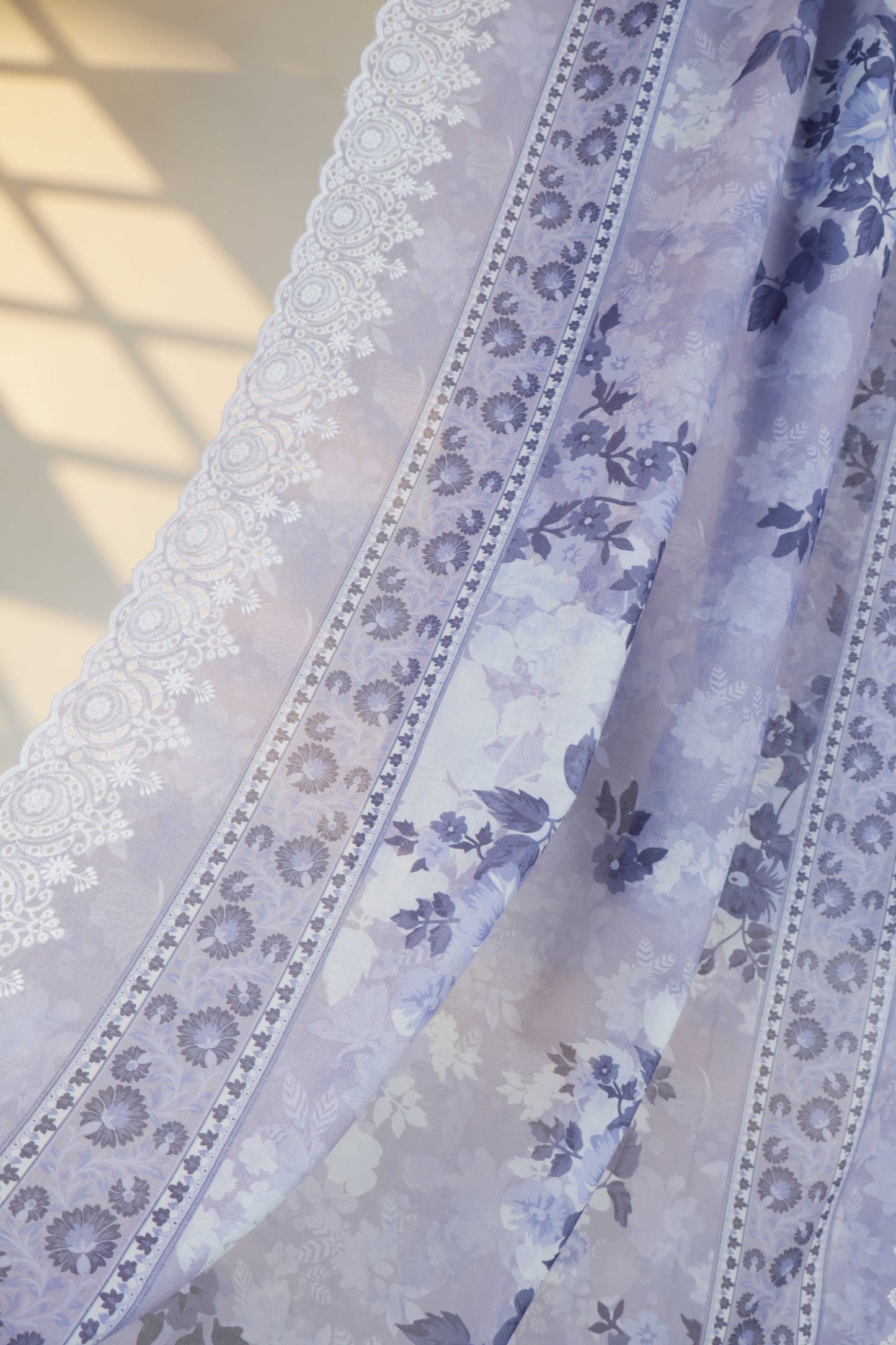 3Piece-Lawn Embroidered Suit v45wr05