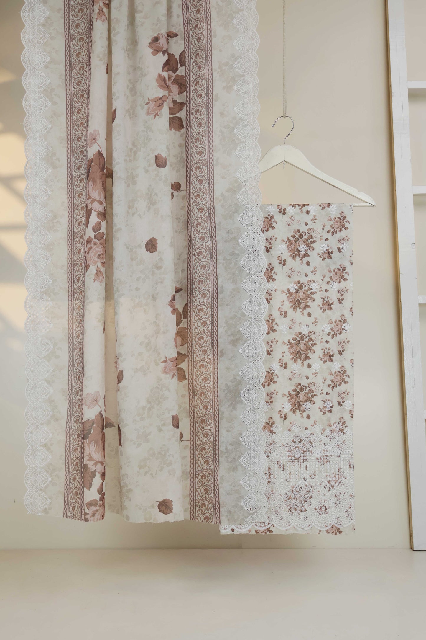 3Piece-Lawn Embroidered Suit v45wr03