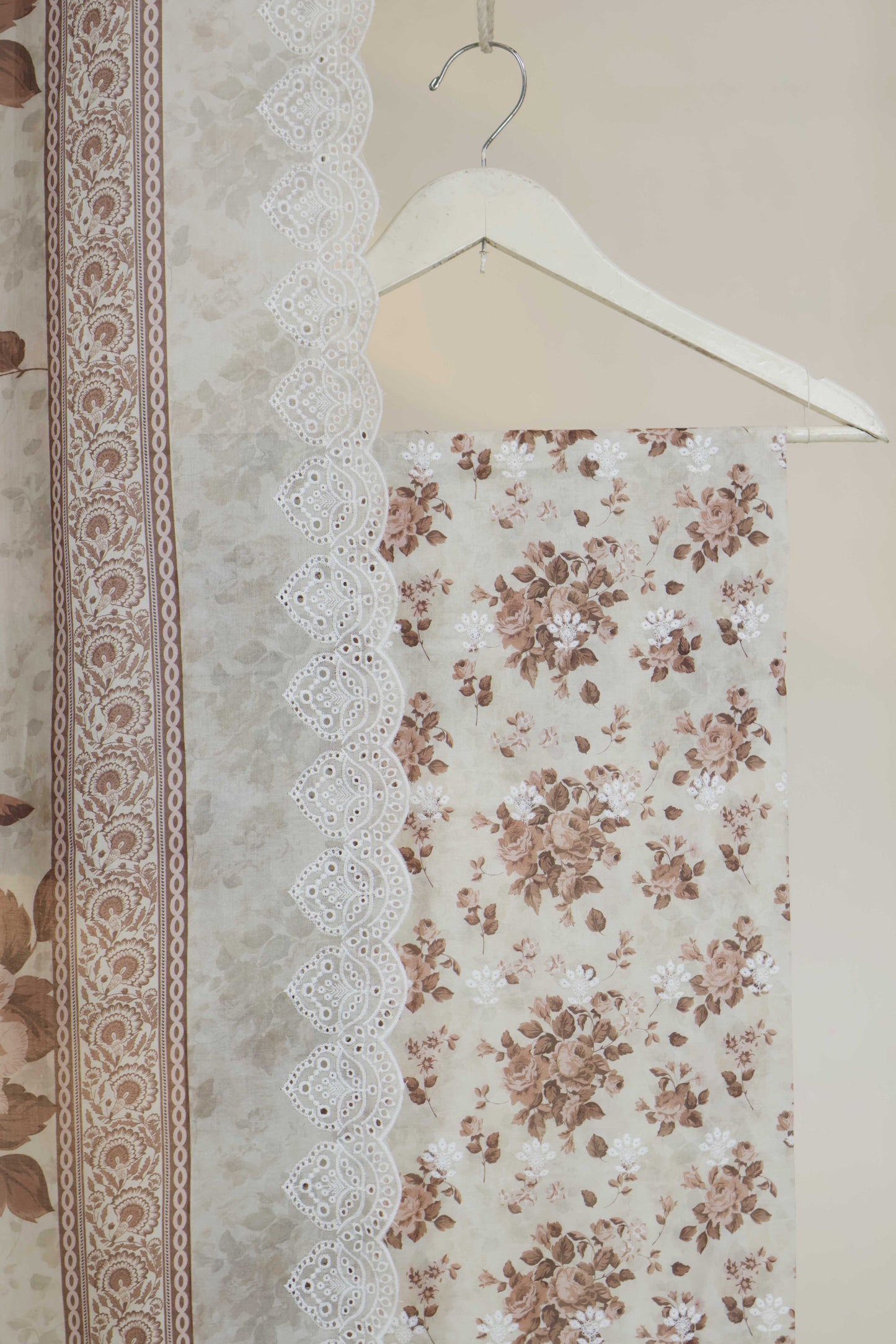3Piece-Lawn Embroidered Suit v45wr03