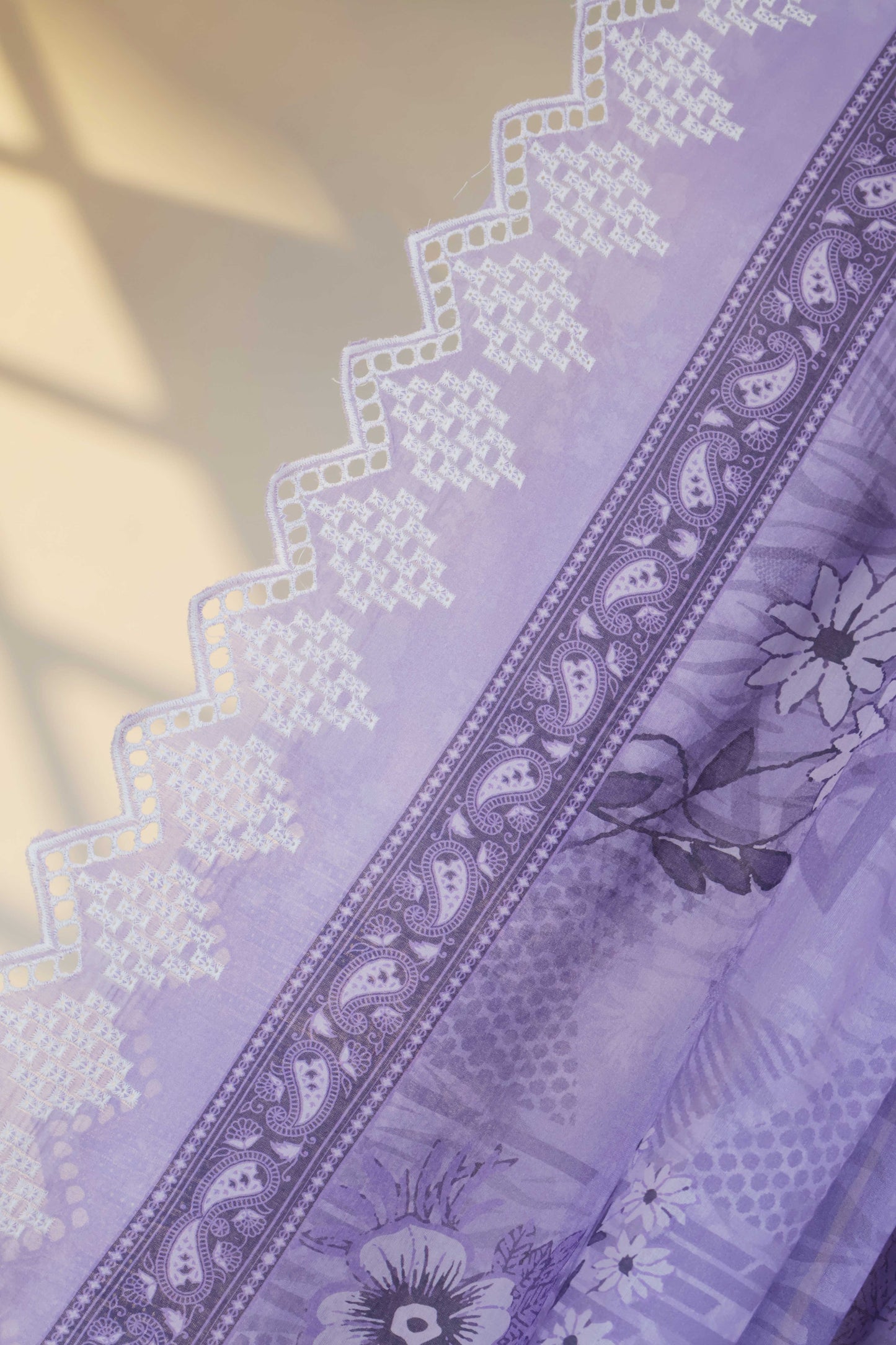 3Piece-Lawn Embroidered Suit v45wr01