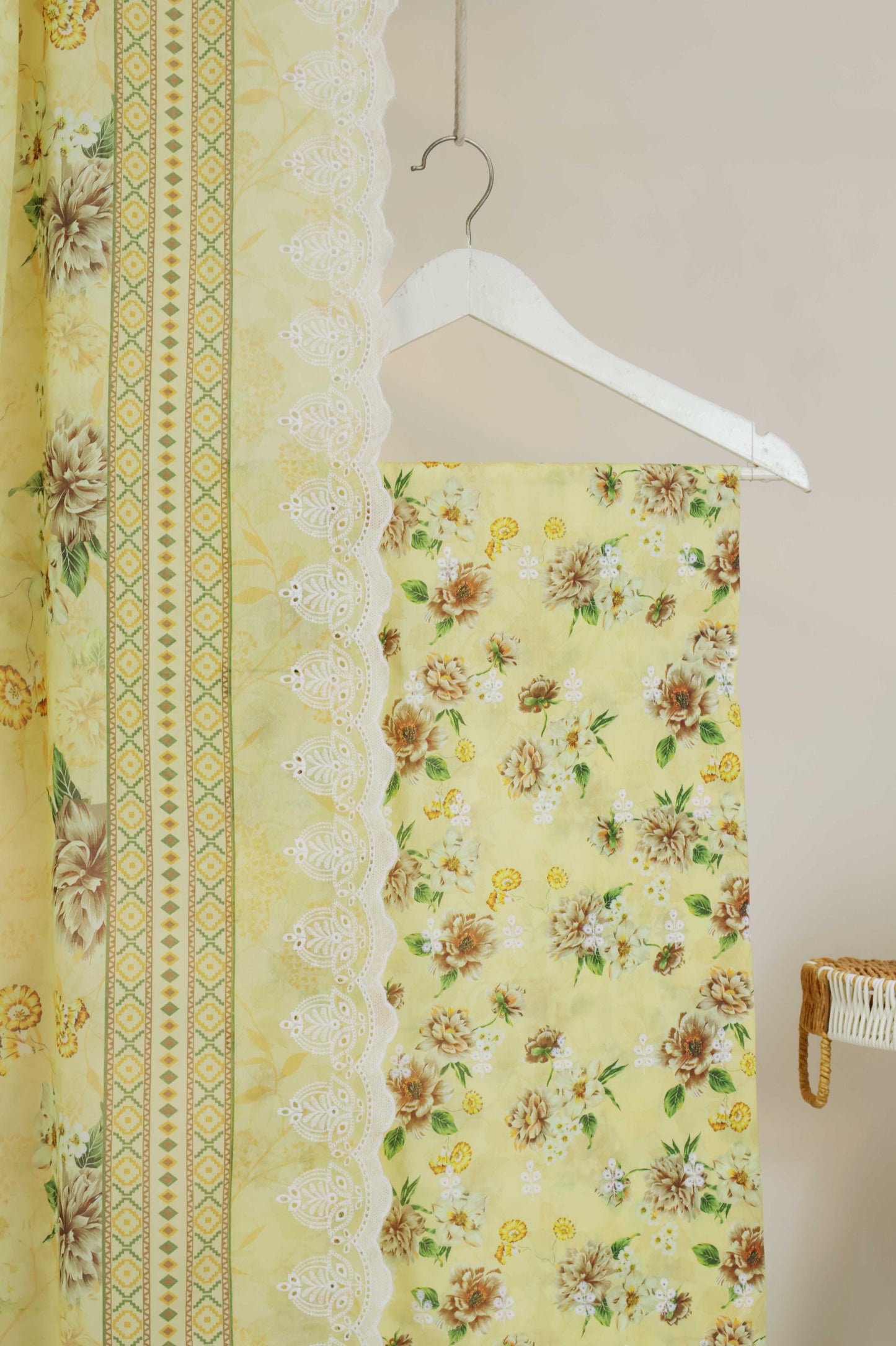 3Piece-Lawn Embroidered Suit v45wr02