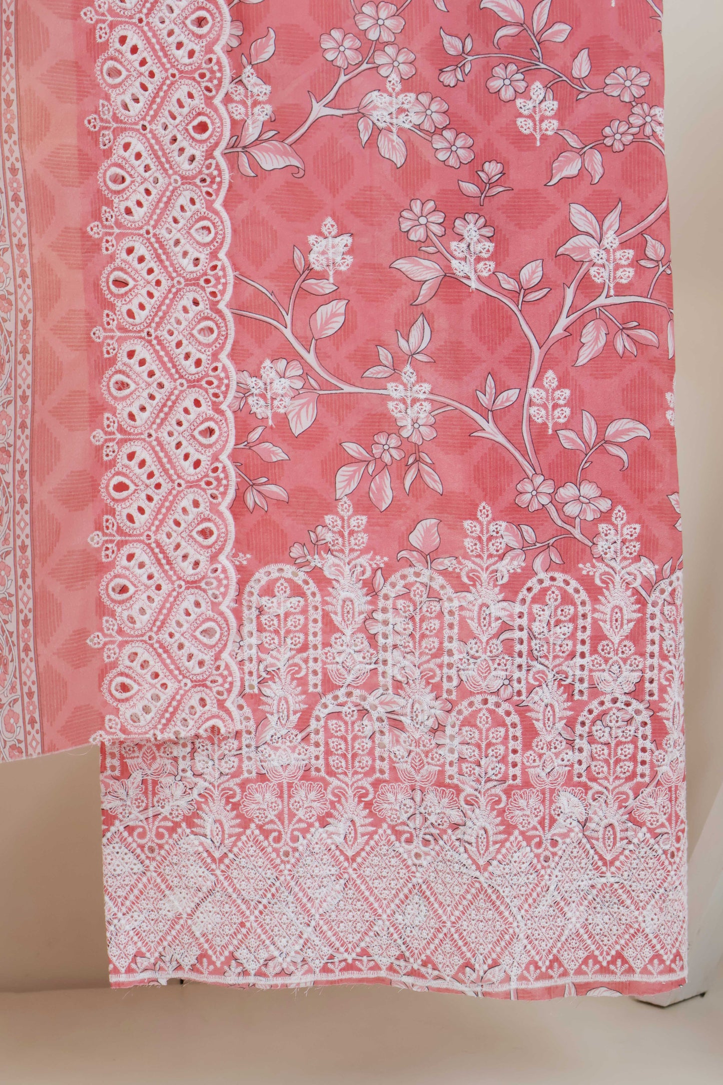 3Piece-Lawn Embroidered Suit v45wr08