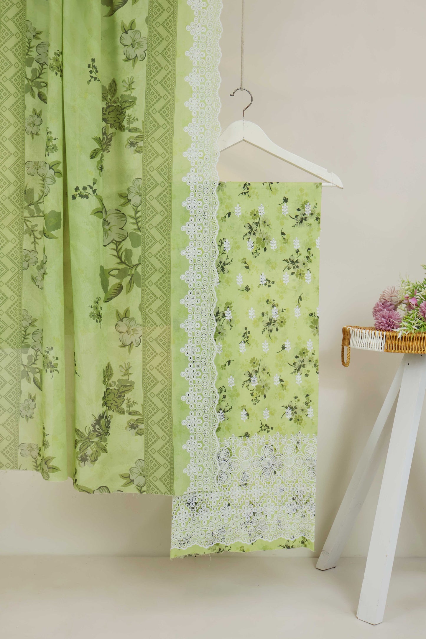 3Piece-Lawn Embroidered Suit v45wr10
