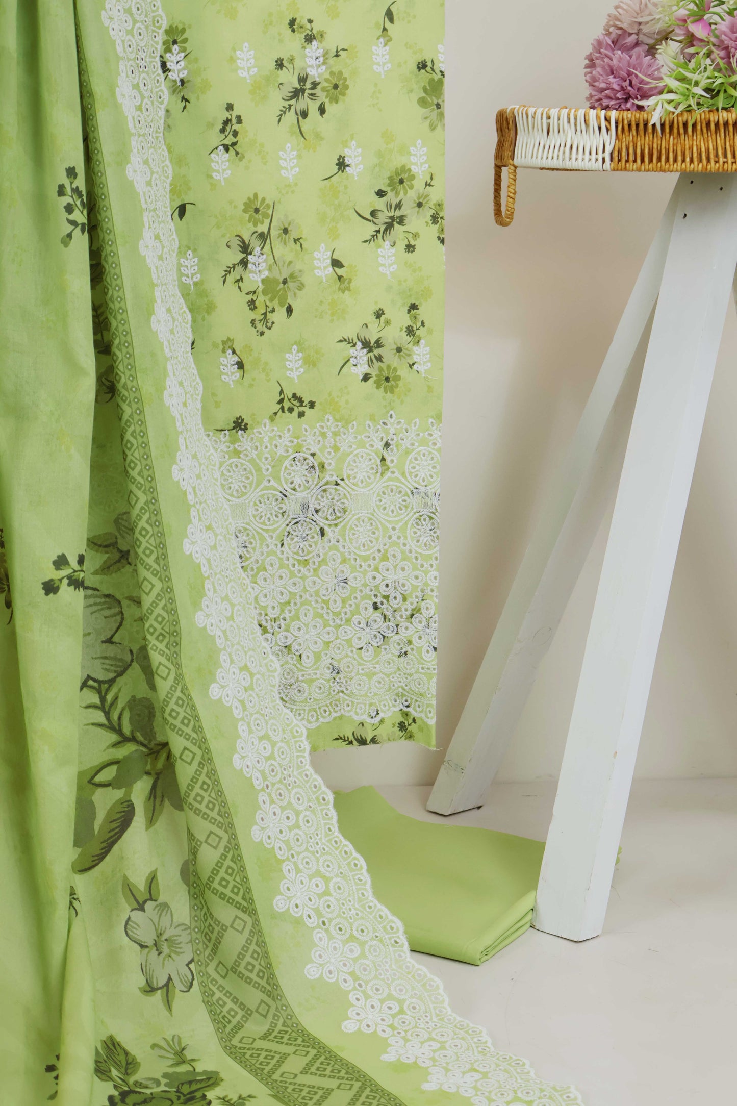3Piece-Lawn Embroidered Suit v45wr10