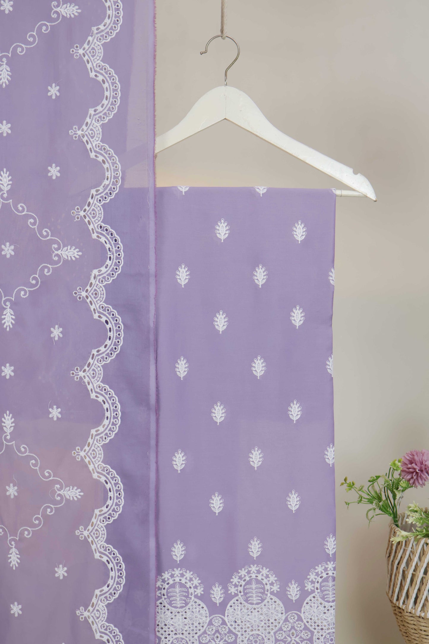 3Piece-Lawn Embroidered Suit V46WR02