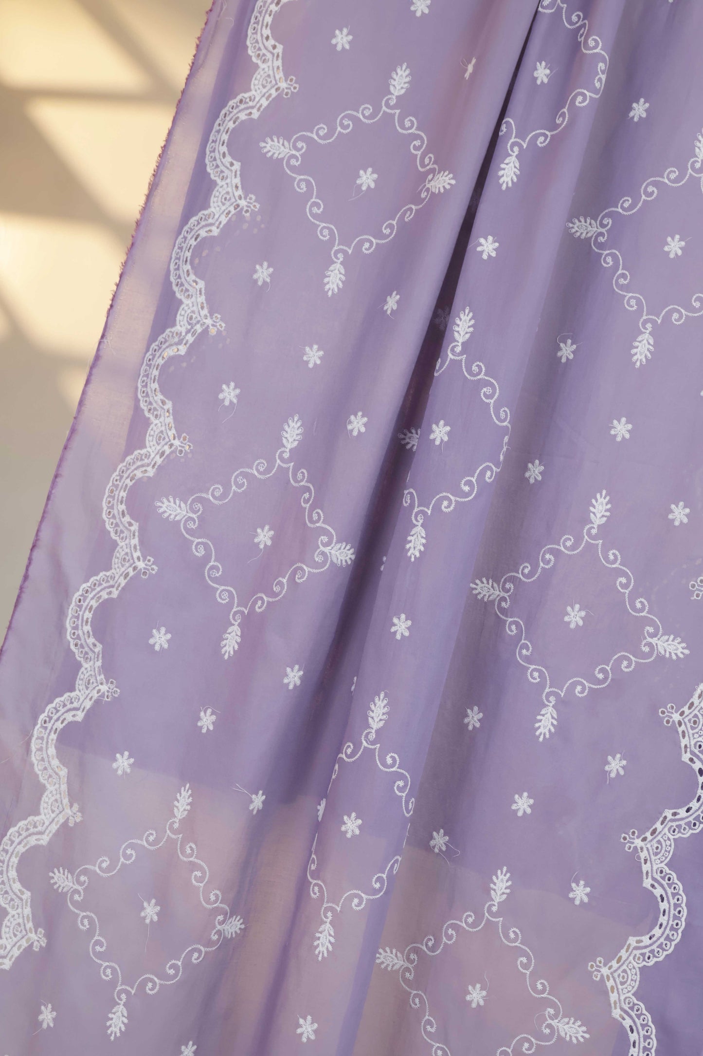 3Piece-Lawn Embroidered Suit V46WR02
