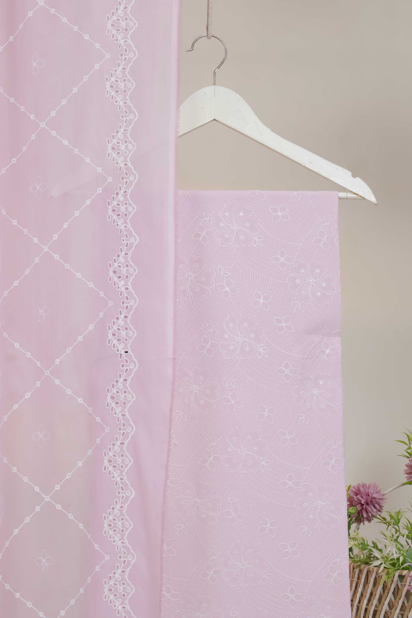3Piece-Lawn Embroidered Suit V46WR01