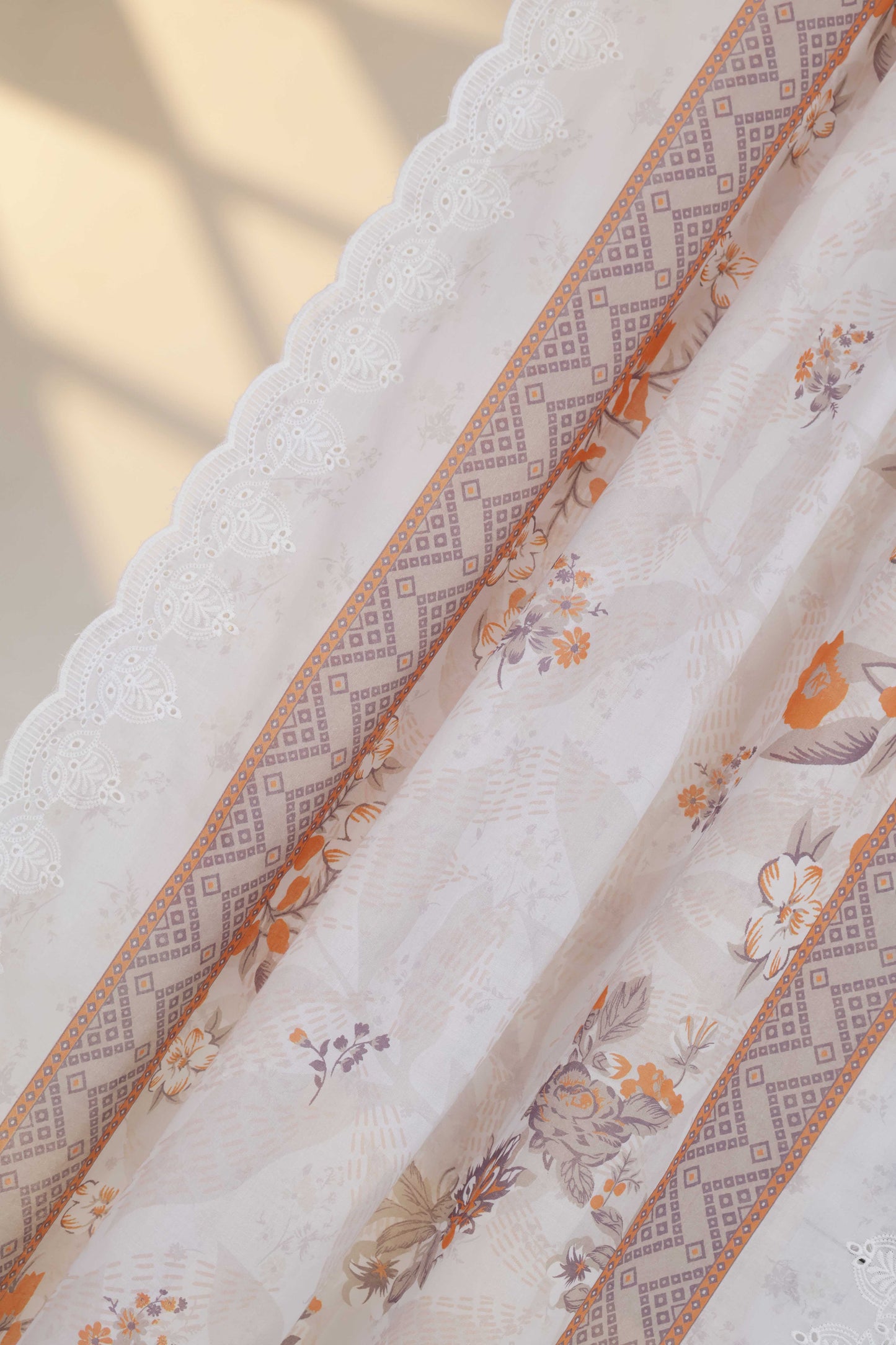 3Piece-Lawn Embroidered Suit V45WR07