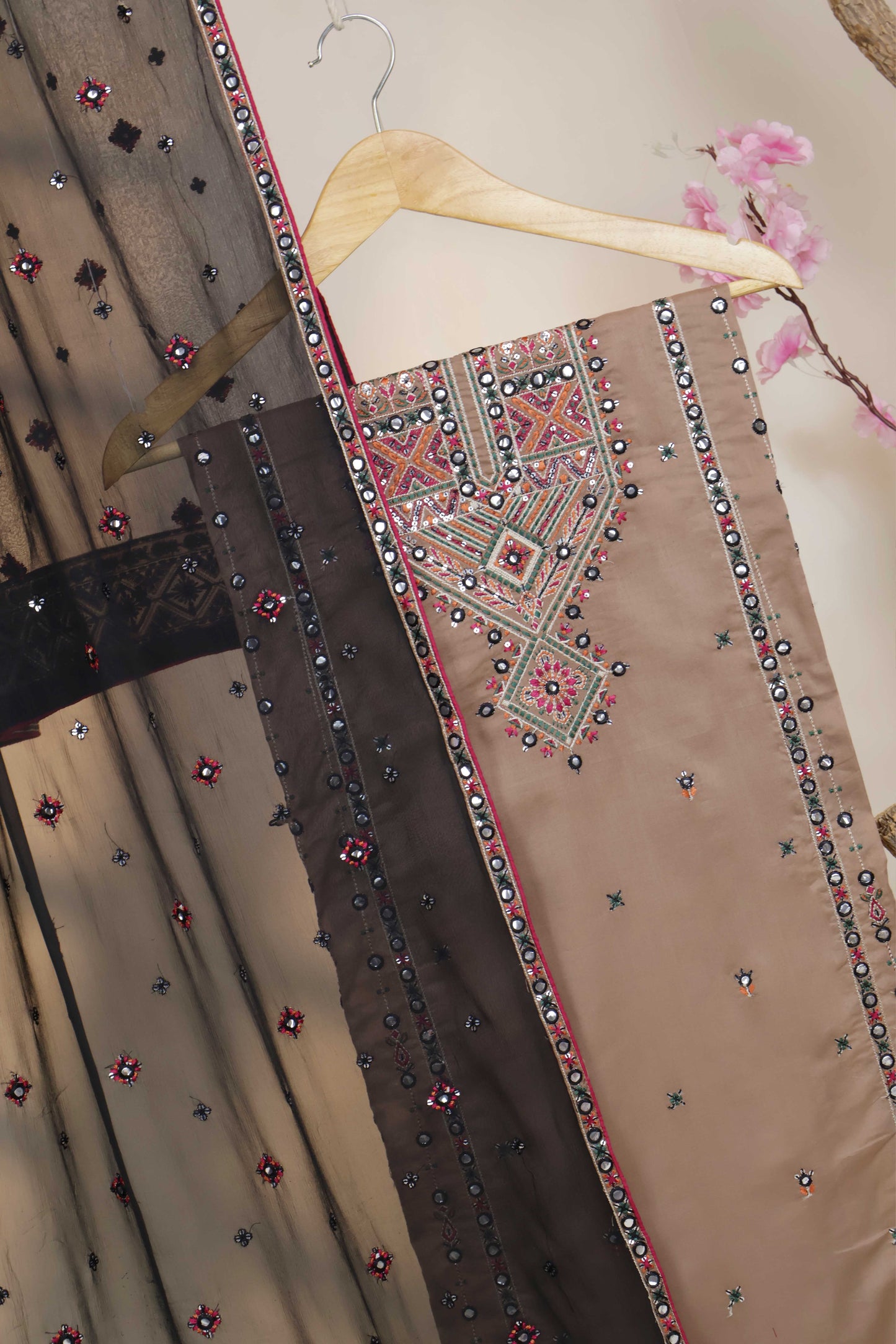 Luxury Lawn Embroidered Suit NV1WR07