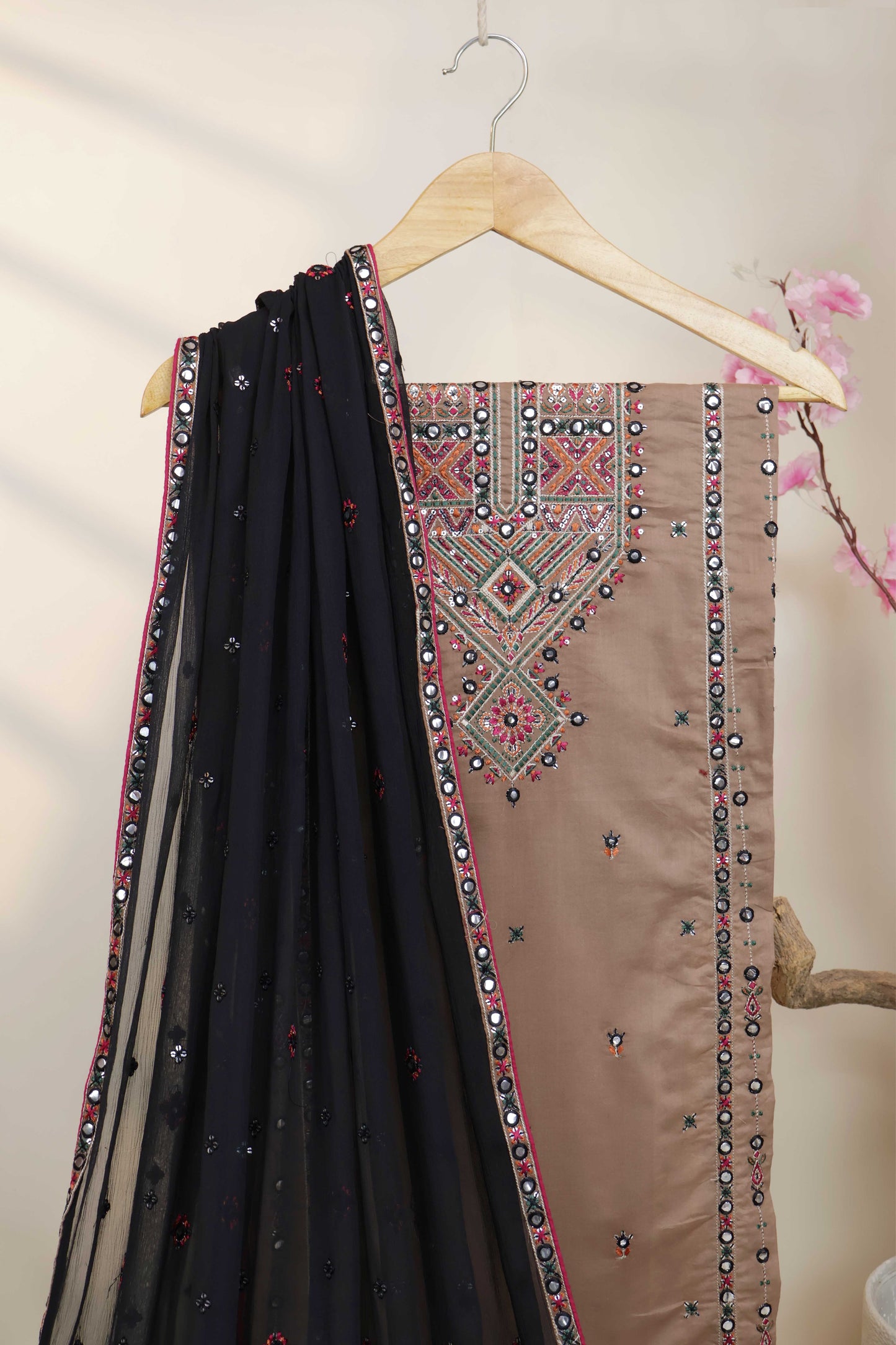 Luxury Lawn Embroidered Suit NV1WR07