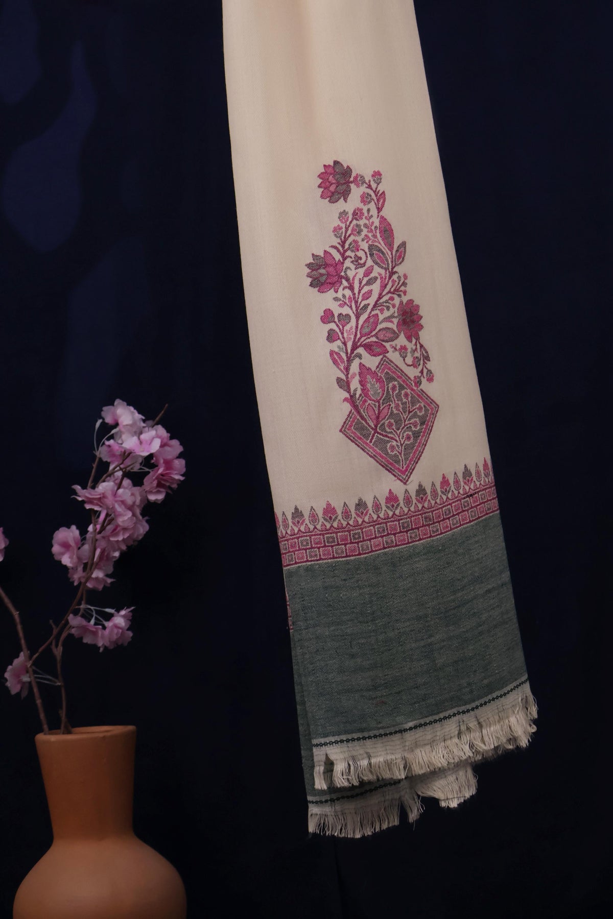 Kani Pashmina Shawl  KHA197