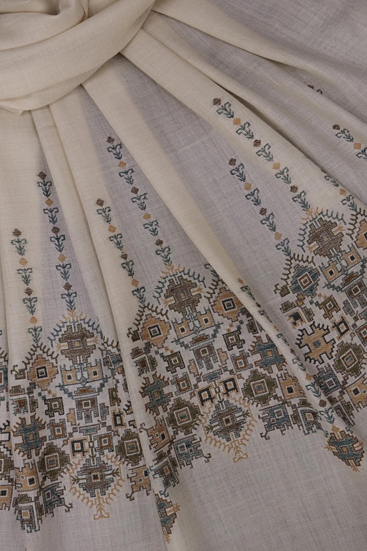 Kani Pashmina Shawl  3921 Skin C