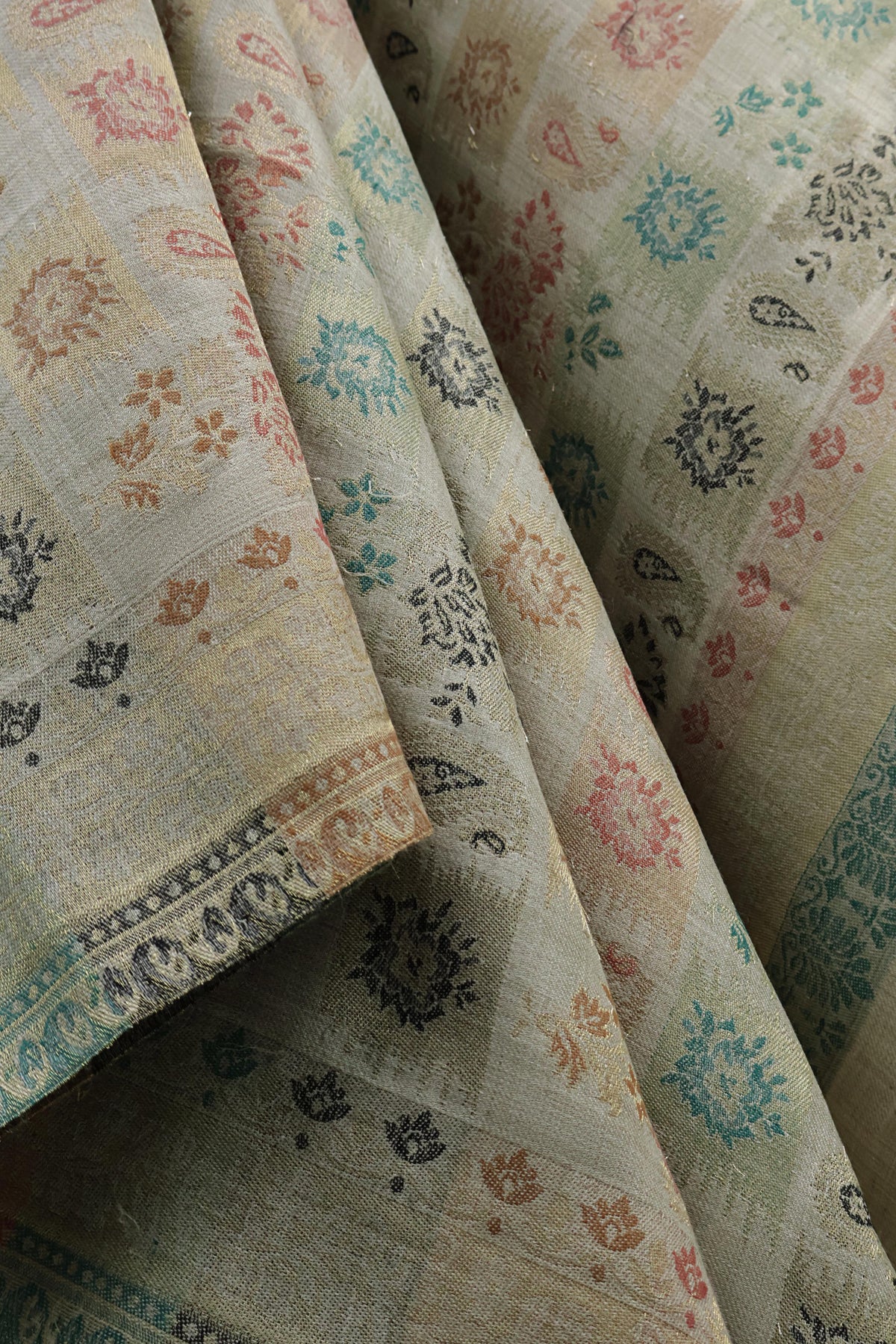 Jacquard Pashmina Shawl 3643 Skin-D