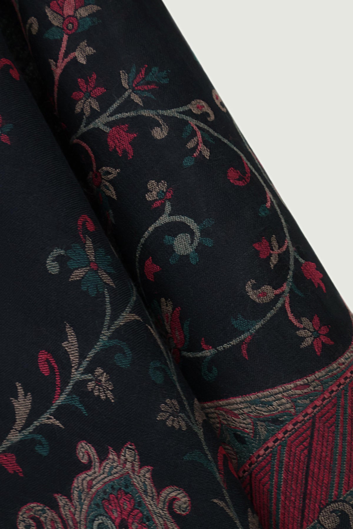 Kani Border Pashmina Shawl  3641H