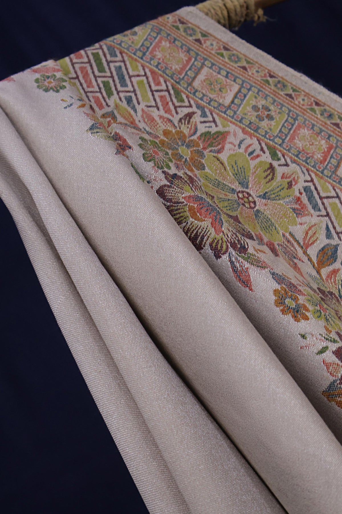 Kani Border Pashmina Shawl 3942 Skin B