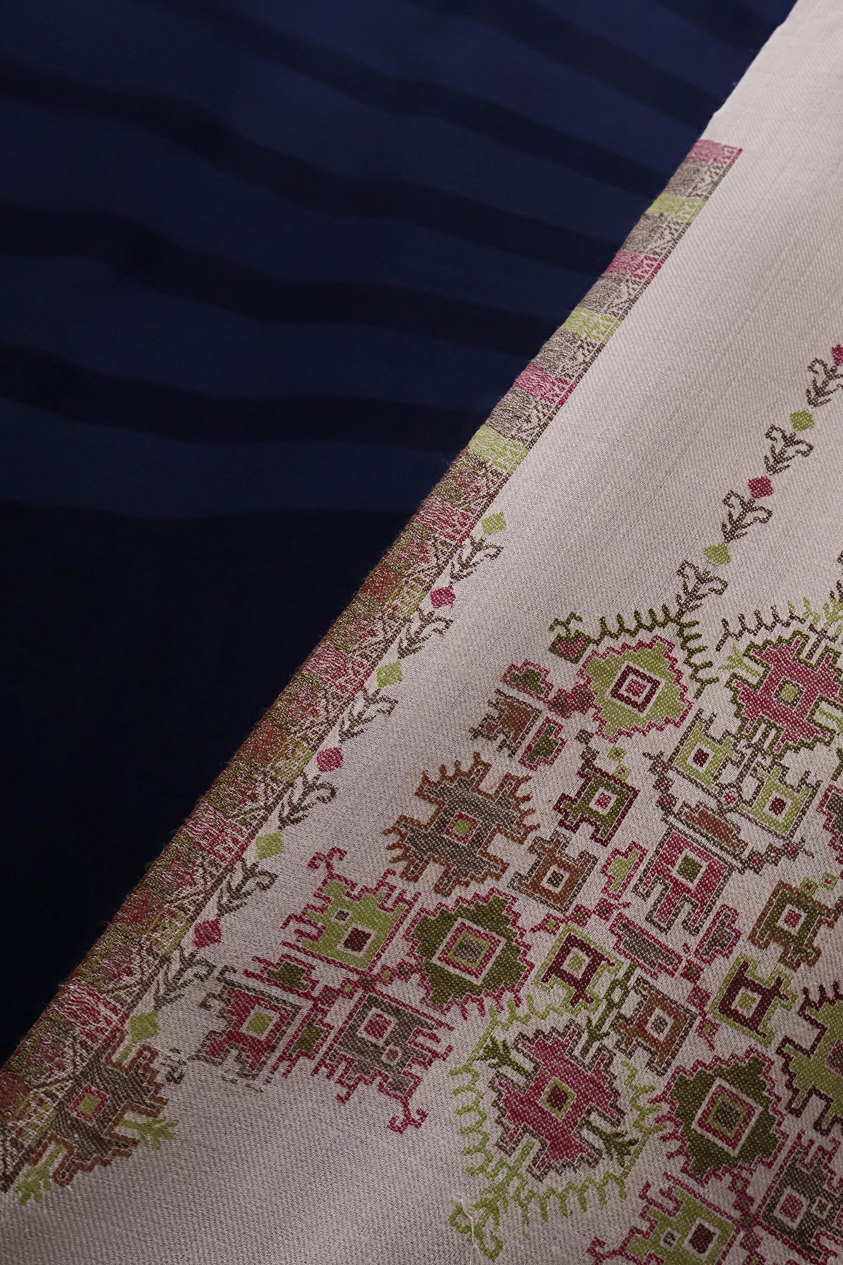 Kani Pashmina Shawl  3921 Skin E