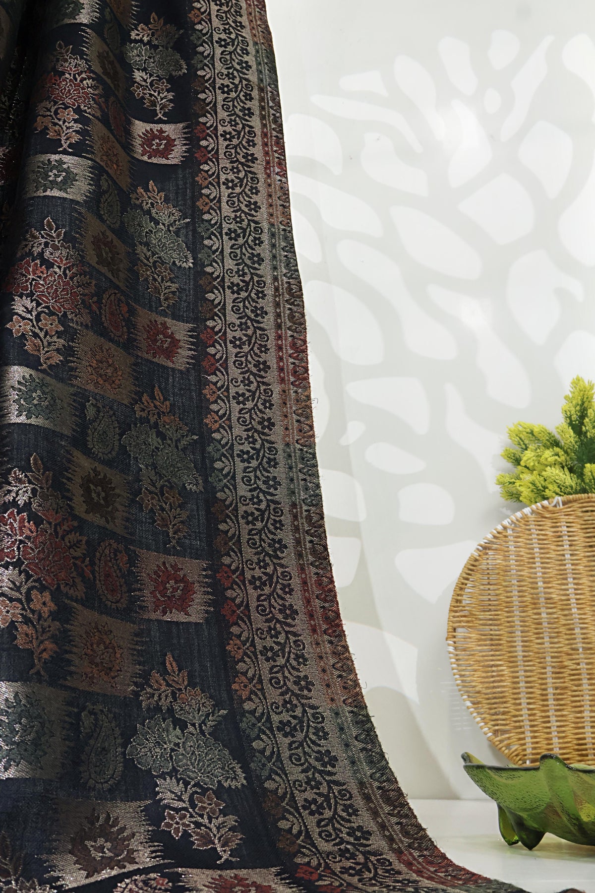 Zari Kani Pashmina Shawl 3679O