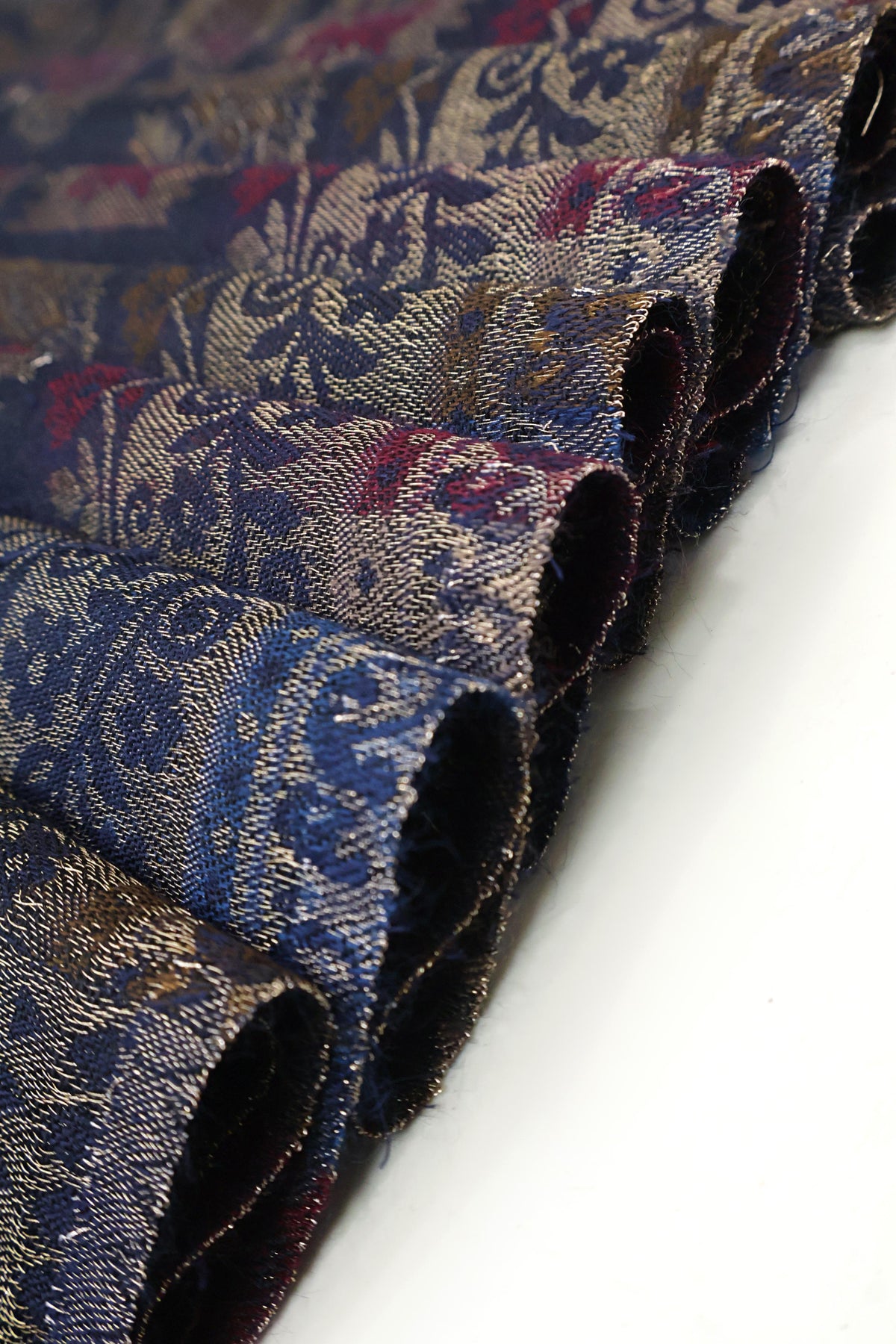 Zari Kani Pashmina Shawl 3643M