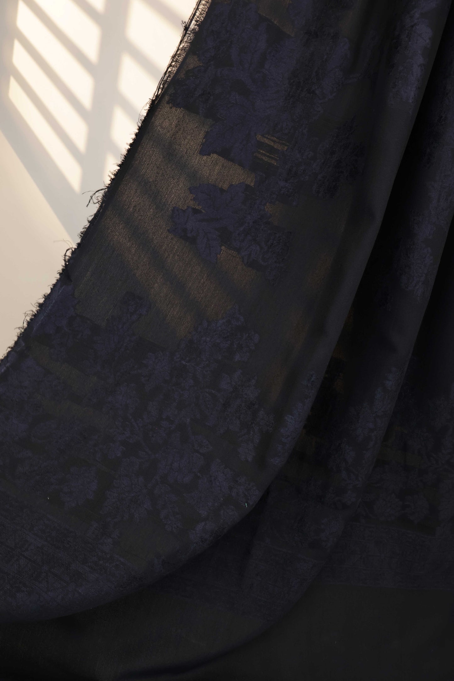 3Piece - Karandi Velvet Embose Suit VC191