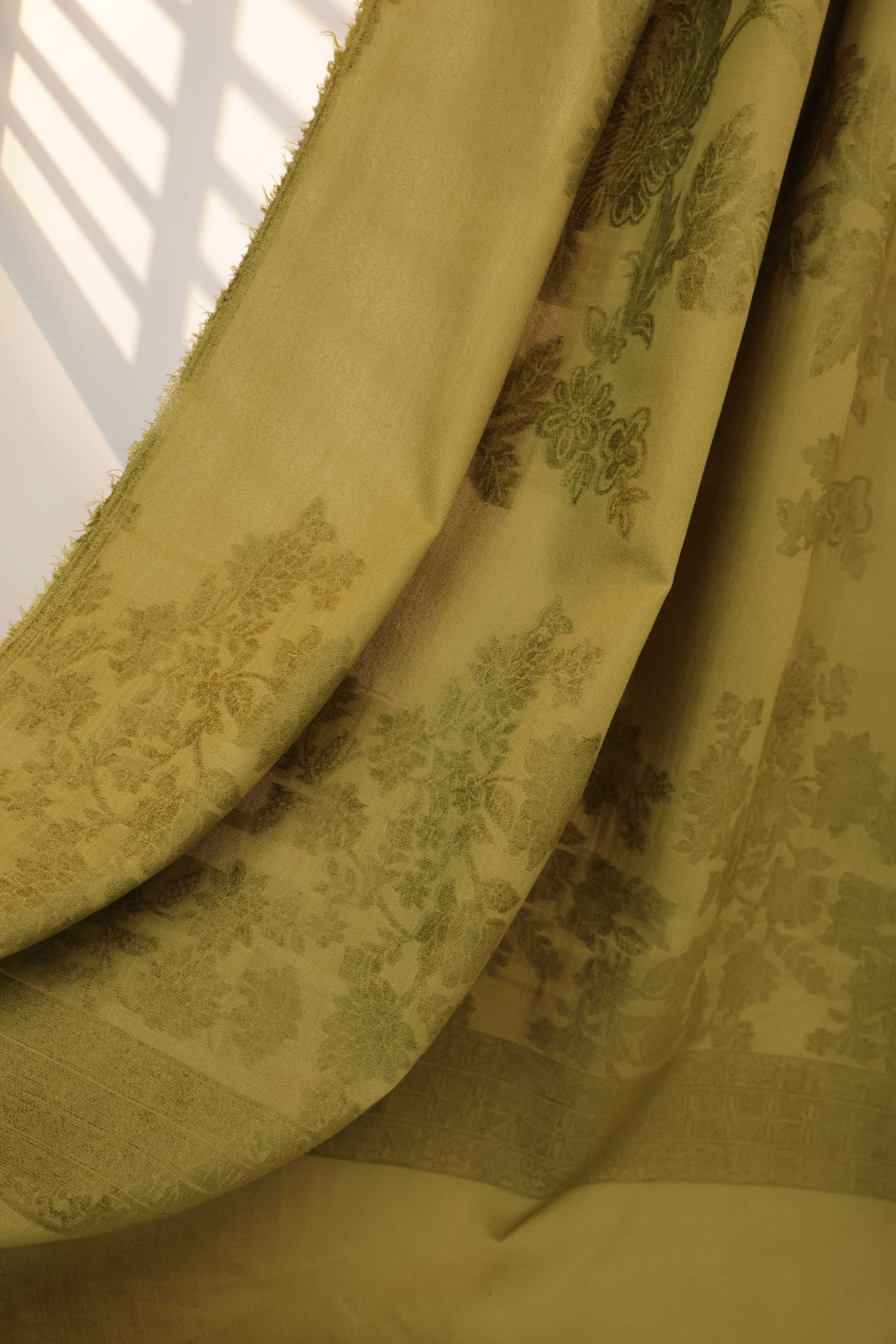 3Piece - Karandi Velvet Embose Suit VC193