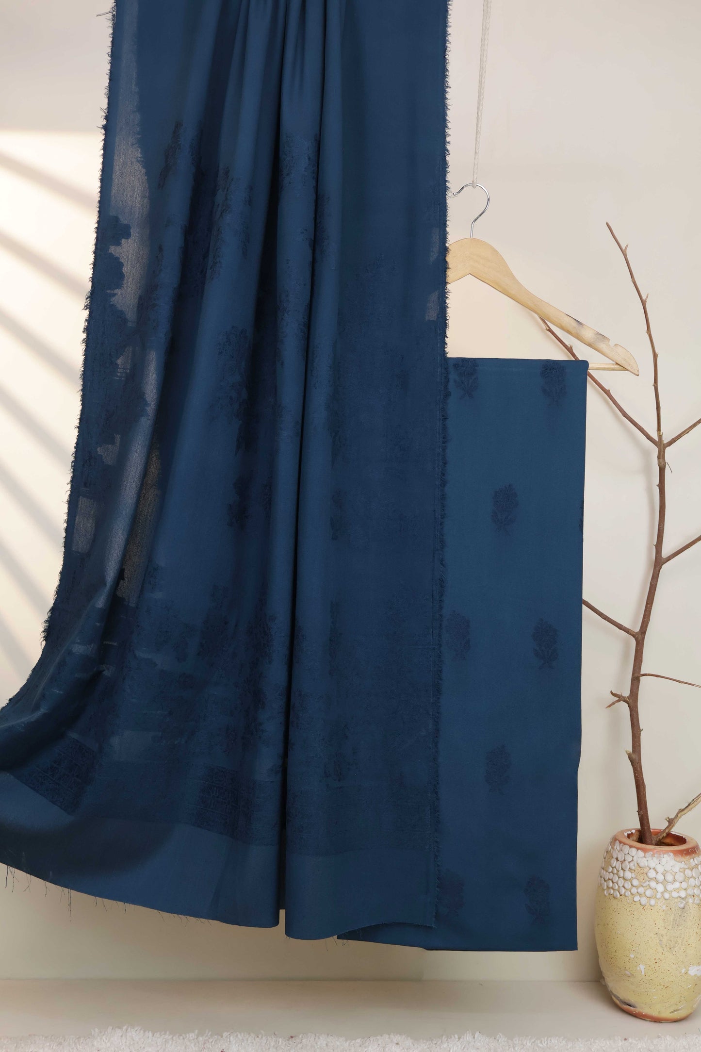 3Piece - Karandi Velvet Embose Suit VC190