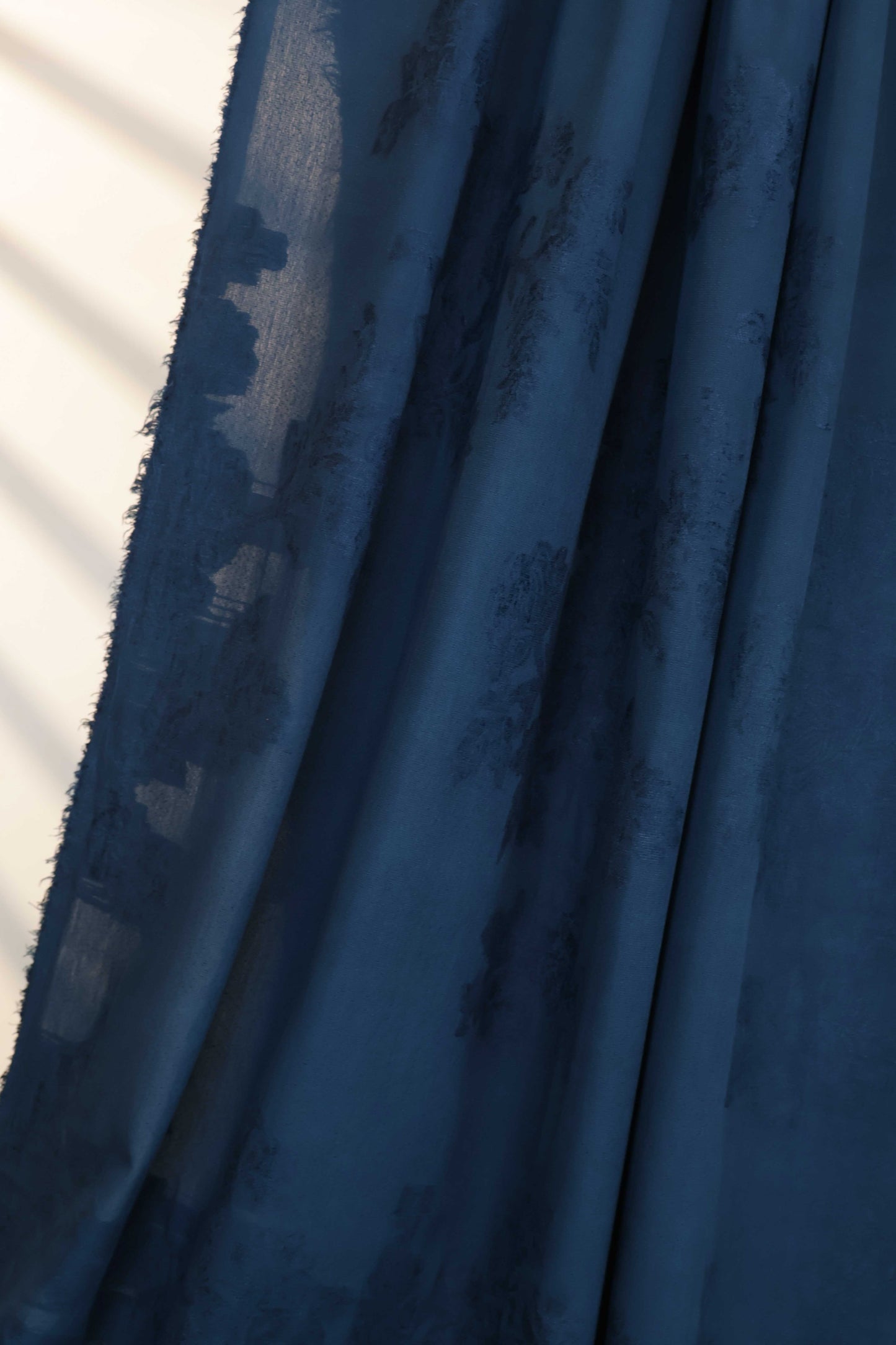 3Piece - Karandi Velvet Embose Suit VC190