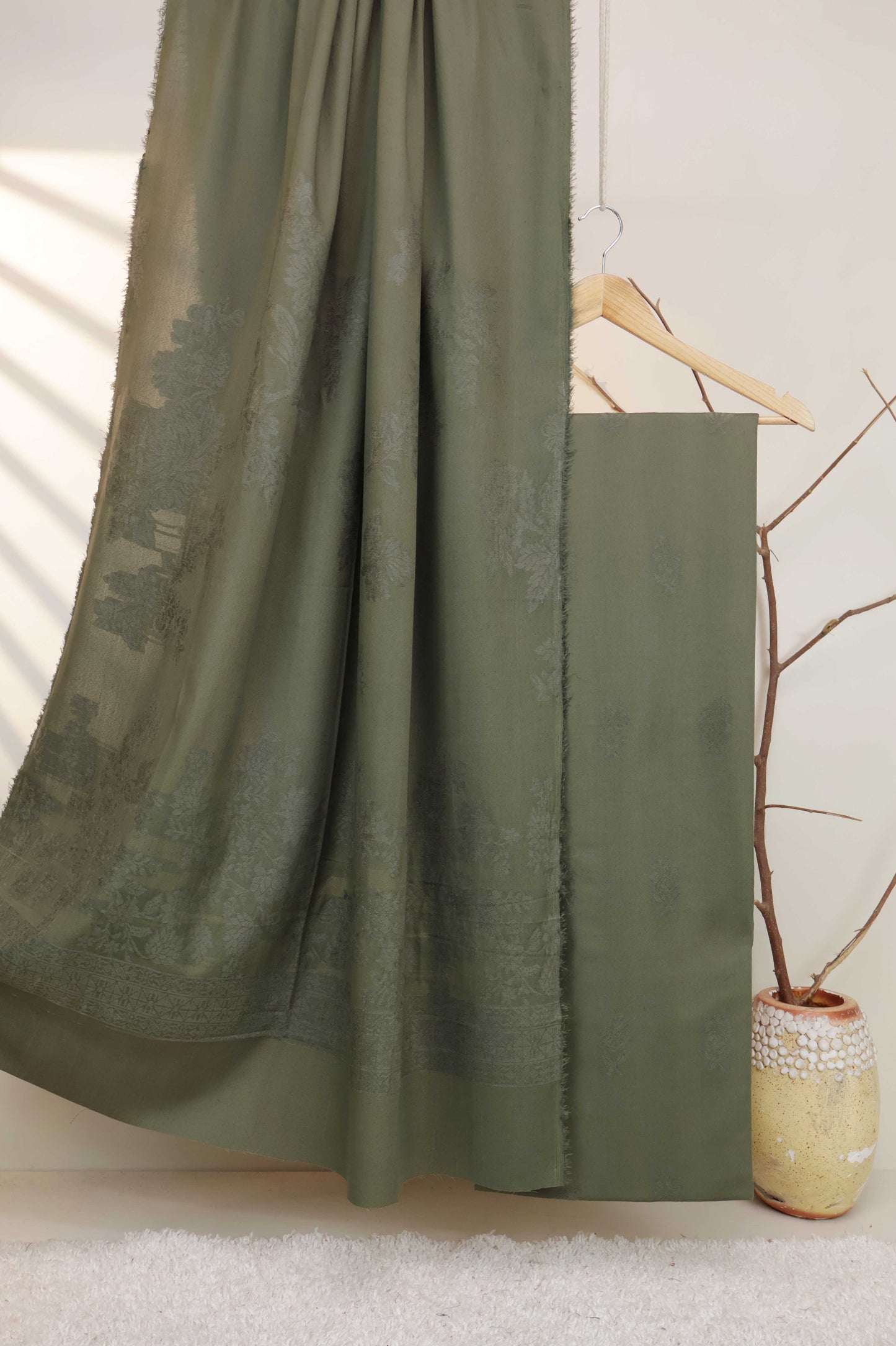 3Piece - Karandi Velvet Embose Suit VC196