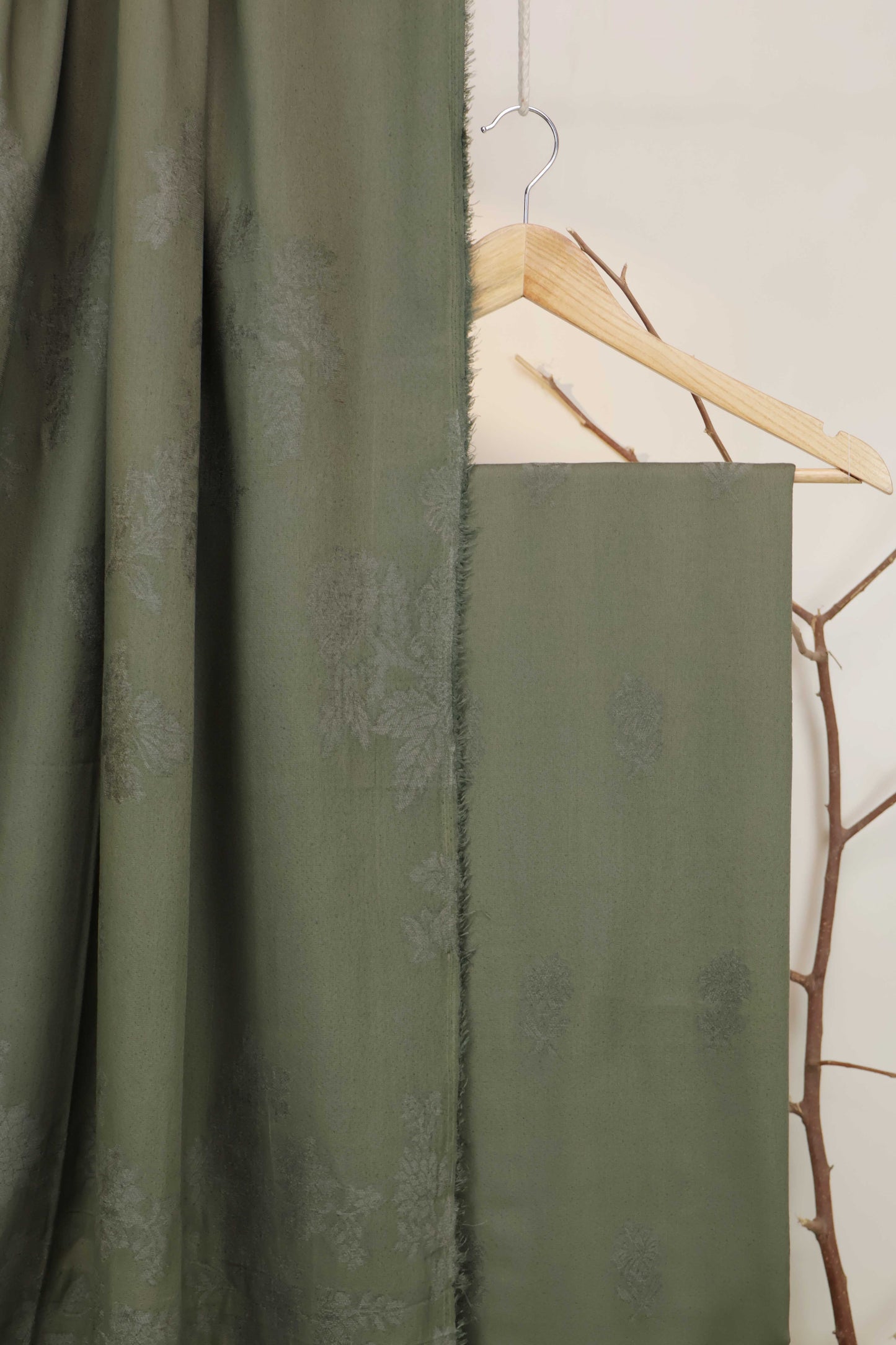 3Piece - Karandi Velvet Embose Suit VC196